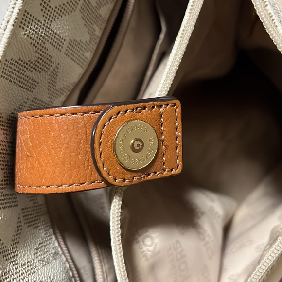 Michael Kors : Large Hamilton Tote bag. - Picture 6 of 8